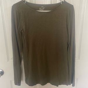 J.Crew Artist T (tee) Women’s Long Sleeve Army Green Medium